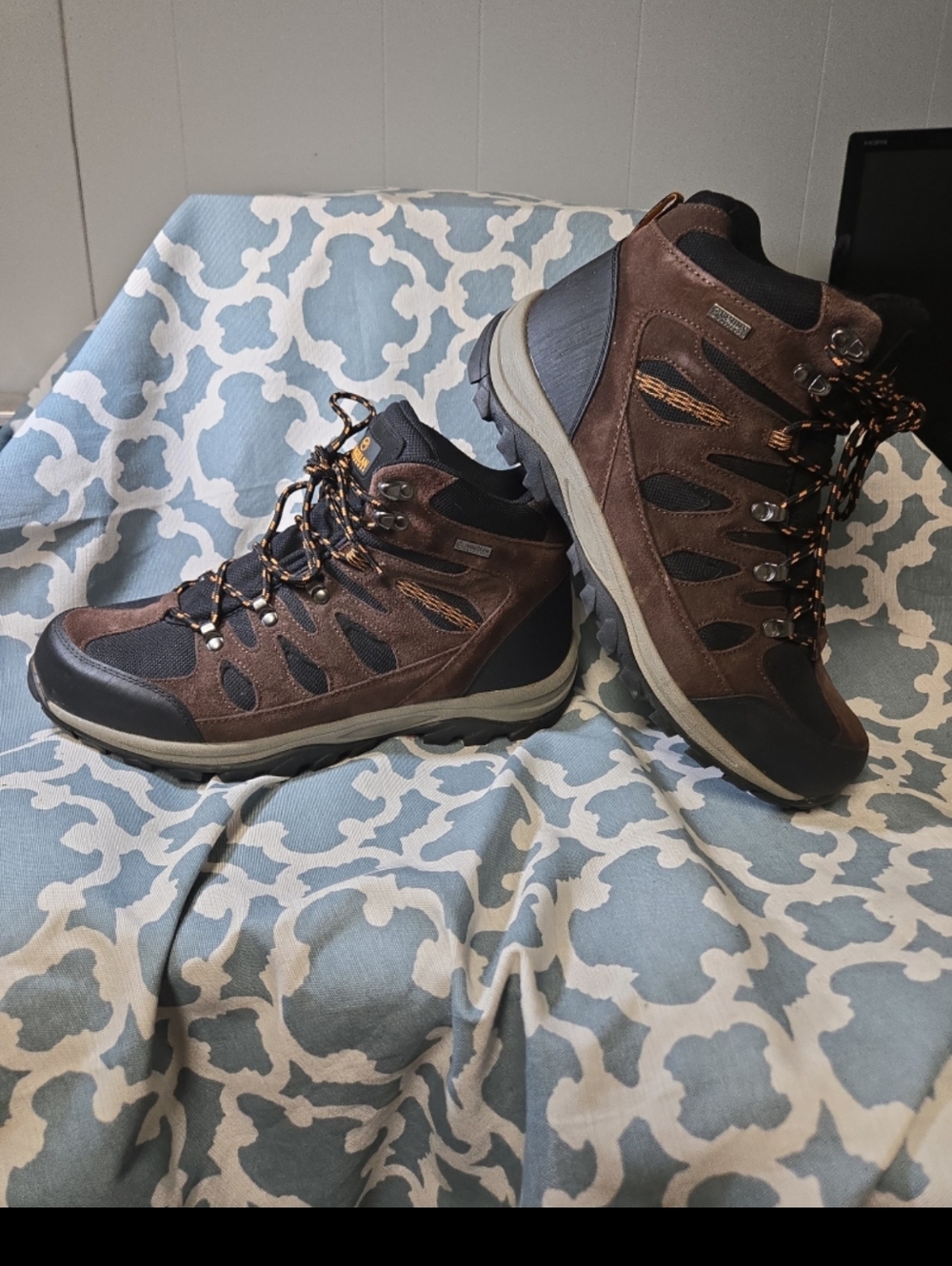 Magellan Elevation 2.0 MID - Mens 10.5 - Hiking Boots Trail Shoes - Brown